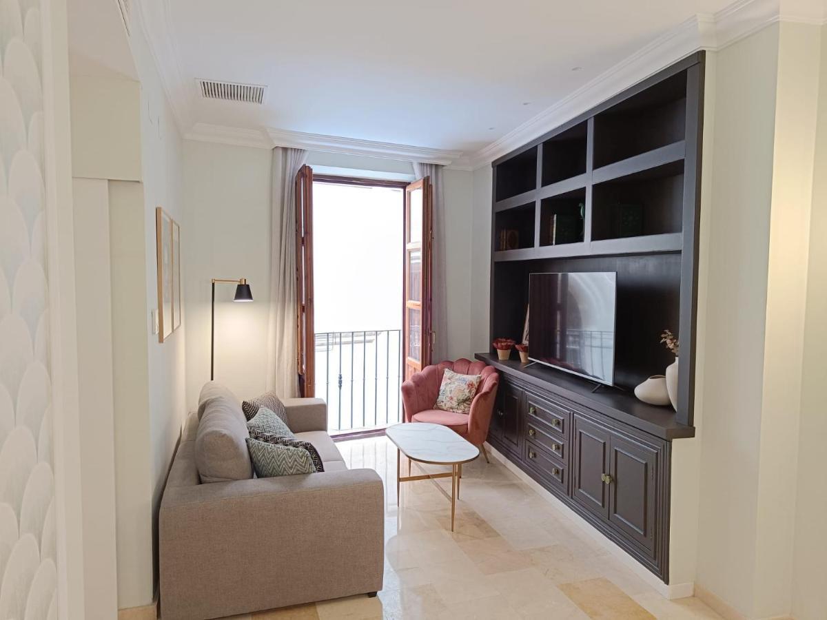 Pie De Torre Catedral Apartment Granada Luaran gambar